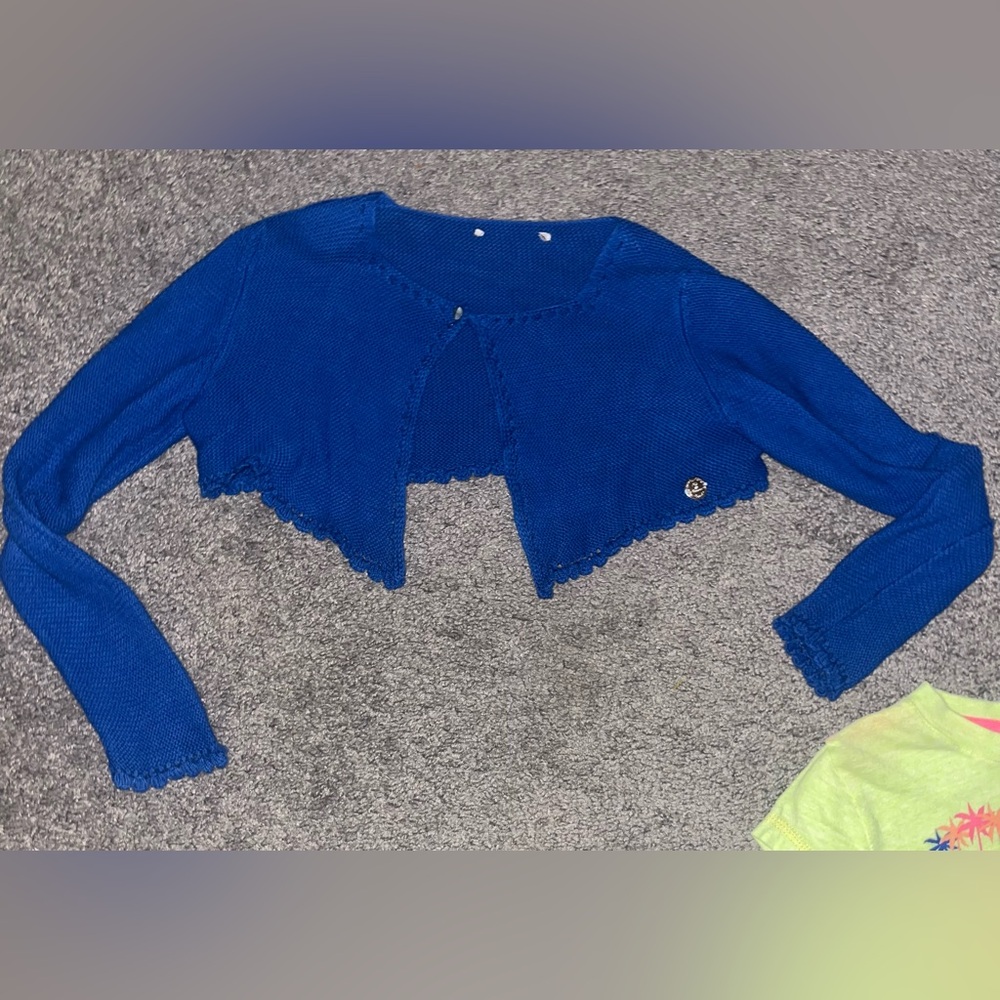 12-Piece Girls Size 5 Clothing Lot – Stylish & Playful Wardrobe Essentials - Picture 7 of 12